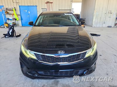 Piąte zdjęcie samochodu w środku: 2019 KIA OPTIMA LX VIN:5XXGT4L39KG340574 - miniatura