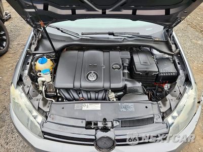 Zdjęcie 11 z 12 samochodu: 2010 VOLKSWAGEN GOLF VIN:WVWDB7AJ4AW199192 - miniatura
