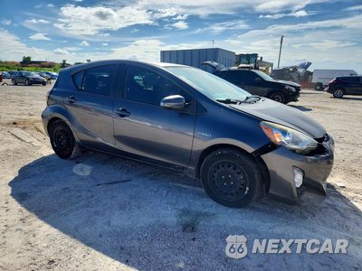 Czwarte zdjęcie samochodu z boku: 2015 TOYOTA PRIUS C TWO VIN:JTDKDTB37F1586396 - miniatura