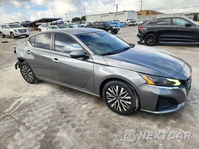 Czwarte zdjęcie samochodu z boku: 2023 NISSAN ALTIMA SV VIN:1N4BL4DV6PN385466 - miniatura