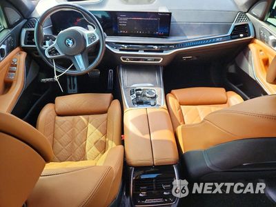 Zdjęcie 8 z 14 samochodu: 2024 BMW X7 XDRIVE40I VIN:5UX23EM01R9T06803 - miniatura