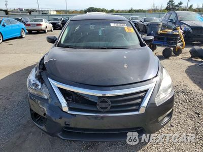 Piąte zdjęcie samochodu w środku: 2015 NISSAN ALTIMA 2.5 S VIN:1N4AL3AP6FN883810 - miniatura