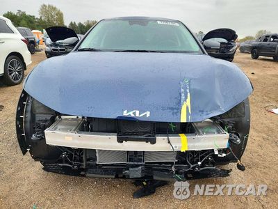 Piąte zdjęcie samochodu w środku: 2025 KIA EV6 WIND VIN:5XYC3DJC6SG009660 - miniatura
