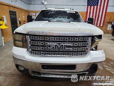 Piąte zdjęcie samochodu w środku: 2013 GMC SIERRA K2500 SLT VIN:1GT121E82DF168244 - miniatura
