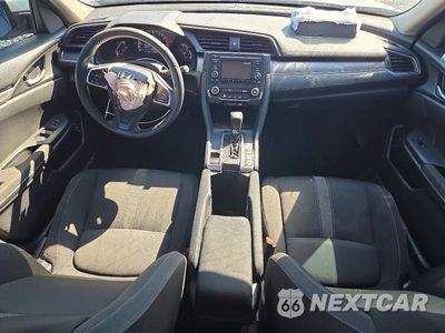 Zdjęcie 8 z 12 samochodu: 2018 HONDA CIVIC LX VIN:19XFC2F54JE021586 - miniatura