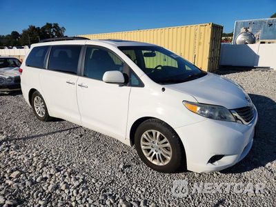 Czwarte zdjęcie samochodu z boku: 2013 TOYOTA SIENNA XLE 8-PASSENGER VIN:5TDYK3DC1DS331062 - miniatura