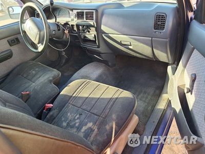 Zdjęcie 8 z 12 samochodu: 1995 TOYOTA TACOMA BASE VIN:4TAUN41B6SZ039079 - miniatura