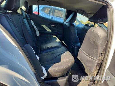 Zdjęcie 10 z 13 samochodu: 2024 TOYOTA PRIUS XLE VIN:JTDADABU7R3015962 - miniatura