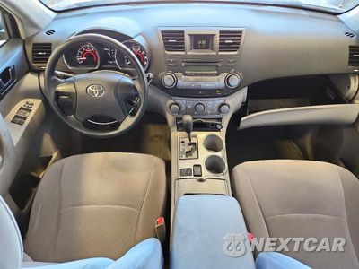 Zdjęcie 8 z 13 samochodu: 2009 TOYOTA HIGHLANDER BASE VIN:JTEDA41A892000564 - miniatura