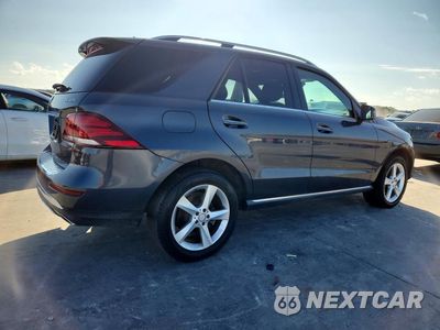 Trzecie zdjęcie samochodu z tyłu: 2016 MERCEDES-BENZ GLE 350 4MATIC VIN:4JGDA5HB7GA702253 - miniatura