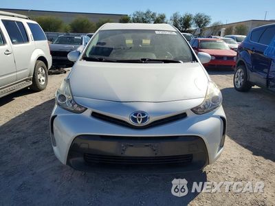 Piąte zdjęcie samochodu w środku: 2016 TOYOTA PRIUS V TWO VIN:JTDZN3EU5GJ055005 - miniatura