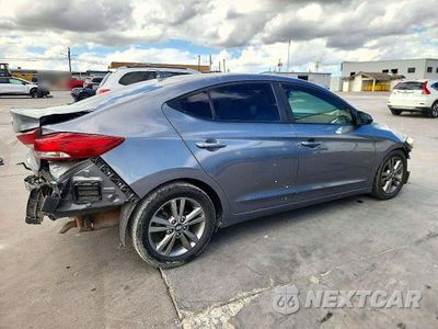 Trzecie zdjęcie samochodu z tyłu: 2018 HYUNDAI ELANTRA SEL VIN:5NPD84LFXJH359099 - miniatura