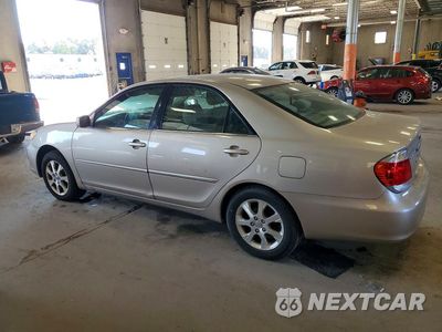 Drugie zdjęcie samochodu z przodu: 2005 TOYOTA CAMRY XLE VIN:4T1BE32K75U974371 - miniatura