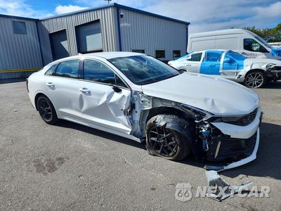 Czwarte zdjęcie samochodu z boku: 2026 KIA K5 LXS VIN:KNAG24J73T5460611 - miniatura