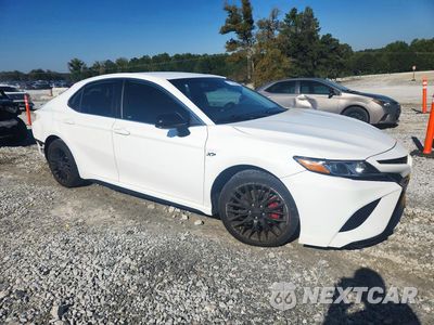 Czwarte zdjęcie samochodu z boku: 2019 TOYOTA CAMRY SE VIN:4T1B11HK2KU703057 - miniatura