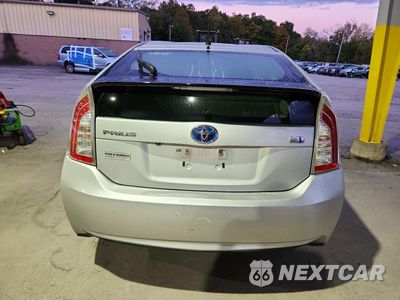 Zdjęcie 6 z 12 samochodu: 2015 TOYOTA PRIUS TWO VIN:JTDKN3DU0F0430712 - miniatura