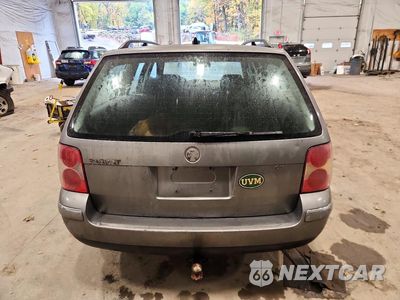 Zdjęcie 6 z 13 samochodu: 2004 VOLKSWAGEN PASSAT GLX 4MOTION VIN:WVWYH63B24E130804 - miniatura