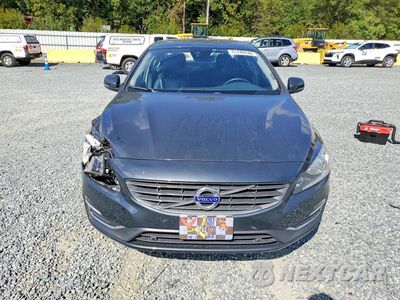 Piąte zdjęcie samochodu w środku: 2016 VOLVO S60 PREMIER VIN:YV126MFK7G2414652 - miniatura