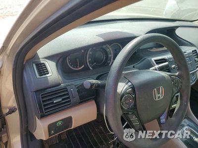 Zdjęcie 9 z 12 samochodu: 2017 HONDA ACCORD LX VIN:1HGCR2F33HA042332 - miniatura