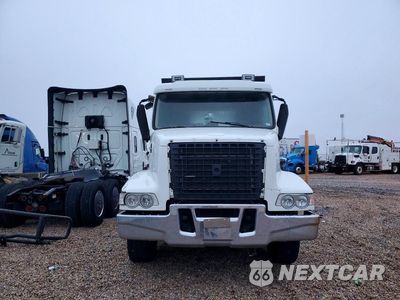 Piąte zdjęcie samochodu w środku: 2016 VOLVO VHD ROLL-OFF CONTAINER TRUCK VIN:4V5KC9DF9GN966671 - miniatura