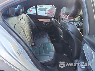 Zdjęcie 10 z 13 samochodu: 2015 MERCEDES-BENZ C 300 4MATIC VIN:55SWF4KB4FU036250 - miniatura
