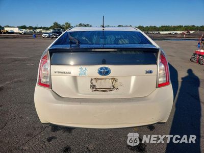 Zdjęcie 6 z 12 samochodu: 2013 TOYOTA PRIUS TWO VIN:JTDKN3DU6D5639016 - miniatura