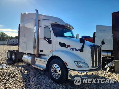 Czwarte zdjęcie samochodu z boku: 2020 PETERBILT 579 - SEMI TRUCK VIN:1XPBDP9X7LD646234 - miniatura