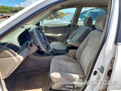 Zdjęcie 7 z 12 samochodu: 2002 TOYOTA CAMRY LE V6 VIN:JTDBF32KX20021612 - miniatura