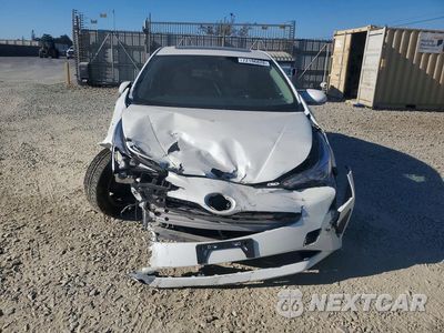 Piąte zdjęcie samochodu w środku: 2016 TOYOTA PRIUS FOUR VIN:JTDKARFU7G3017892 - miniatura
