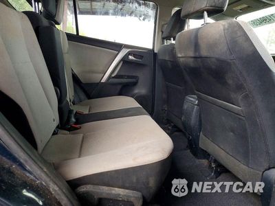 Zdjęcie 10 z 13 samochodu: 2018 TOYOTA RAV4 XLE VIN:JTMRFREV5JJ718153 - miniatura
