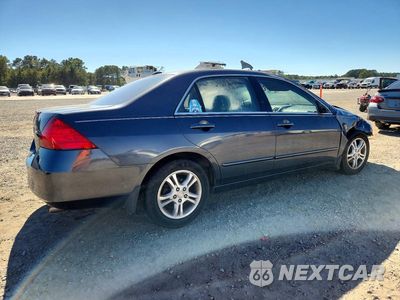 Trzecie zdjęcie samochodu z tyłu: 2006 HONDA ACCORD EX VIN:1HGCM56806A115326 - miniatura