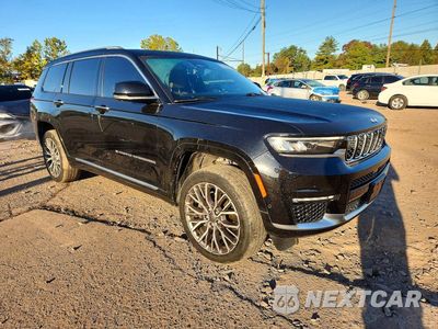 Czwarte zdjęcie samochodu z boku: 2022 JEEP GRAND CHEROKEE L SUMMIT VIN:1C4RJKEG6N8520069 - miniatura