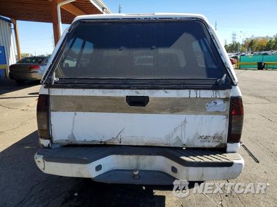 Zdjęcie 6 z 12 samochodu: 2000 NISSAN FRONTIER XE VIN:1N6ED27Y5YC379201 - miniatura