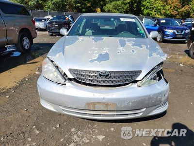 Piąte zdjęcie samochodu w środku: 2004 TOYOTA CAMRY LE VIN:4T1BE32K94U806715 - miniatura