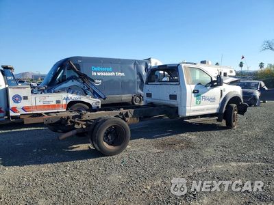Trzecie zdjęcie samochodu z tyłu: 2019 FORD F550 SUPER - TRUCK CAB AND CHASSIS VIN:1FDUF5GY2KEF21862 - miniatura