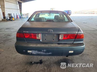 Zdjęcie 6 z 13 samochodu: 2001 TOYOTA CAMRY LE VIN:JT2BG22K910595472 - miniatura