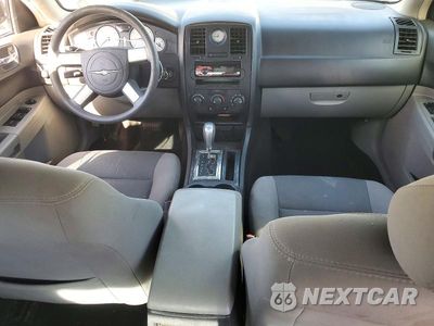 Zdjęcie 8 z 12 samochodu: 2007 CHRYSLER 300 VIN:2C3KA43R57H639766 - miniatura