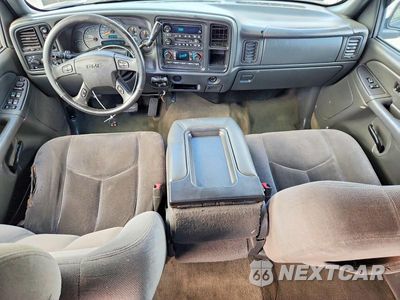 Zdjęcie 8 z 12 samochodu: 2004 GMC NEW SIERRA K1500 VIN:2GTEK13TX41411783 - miniatura