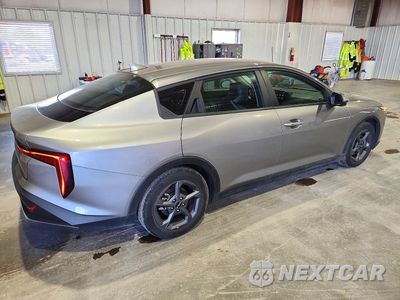 Trzecie zdjęcie samochodu z tyłu: 2026 KIA K4 LXS VIN:3KPFT4DE6TE256699 - miniatura
