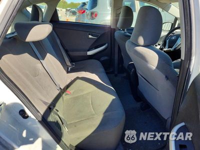 Zdjęcie 10 z 13 samochodu: 2014 TOYOTA PRIUS TWO VIN:JTDKN3DU5E1825137 - miniatura