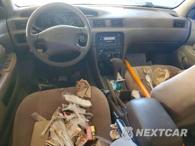 Zdjęcie 8 z 12 samochodu: 1999 TOYOTA CAMRY LE VIN:4T1BG22K9XU575453 - miniatura