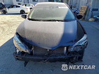 Piąte zdjęcie samochodu w środku: 2018 TOYOTA COROLLA SE VIN:5YFBURHE1JP778722 - miniatura