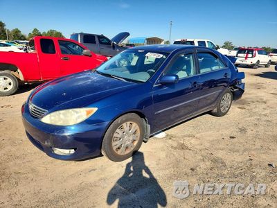 2005 TOYOTA CAMRY XLE 4T1BE32K95U085569 - główne zdjęcie licytacji z USA - miniatura