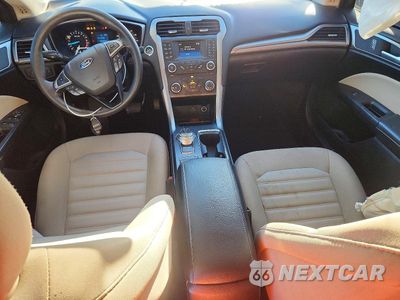 Zdjęcie 8 z 12 samochodu: 2017 FORD FUSION S VIN:3FA6P0G73HR210599 - miniatura