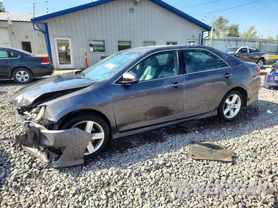 2014 TOYOTA CAMRY SE 4T1BF1FK3EU770484 - główne zdjęcie licytacji z USA - miniatura