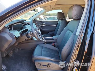 Zdjęcie 7 z 13 samochodu: 2024 AUDI Q8 E-TRON PREMIUM PLUS VIN:WA15AAGE1RB058270 - miniatura