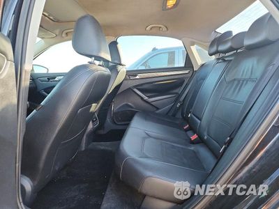 Zdjęcie 10 z 12 samochodu: 2017 VOLKSWAGEN PASSAT SE VIN:1VWGT7A34HC018788 - miniatura