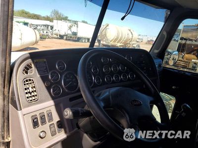 Zdjęcie 8 z 13 samochodu: 2014 PETERBILT 367 CRANE TRUCK VIN:1NPTX4TX2ED227983 - miniatura