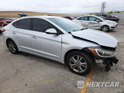 Czwarte zdjęcie samochodu z boku: 2017 HYUNDAI ELANTRA SE VIN:KMHD84LF0HU384766 - miniatura