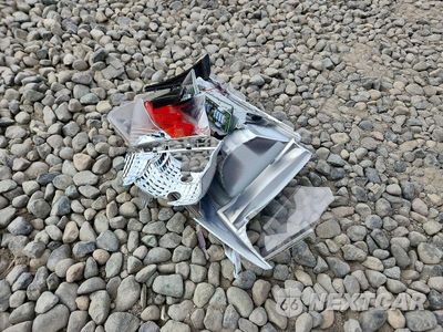 Zdjęcie 12 z 13 samochodu: 2010 TOYOTA PRIUS V VIN:JTDKN3DU8A0064894 - miniatura
